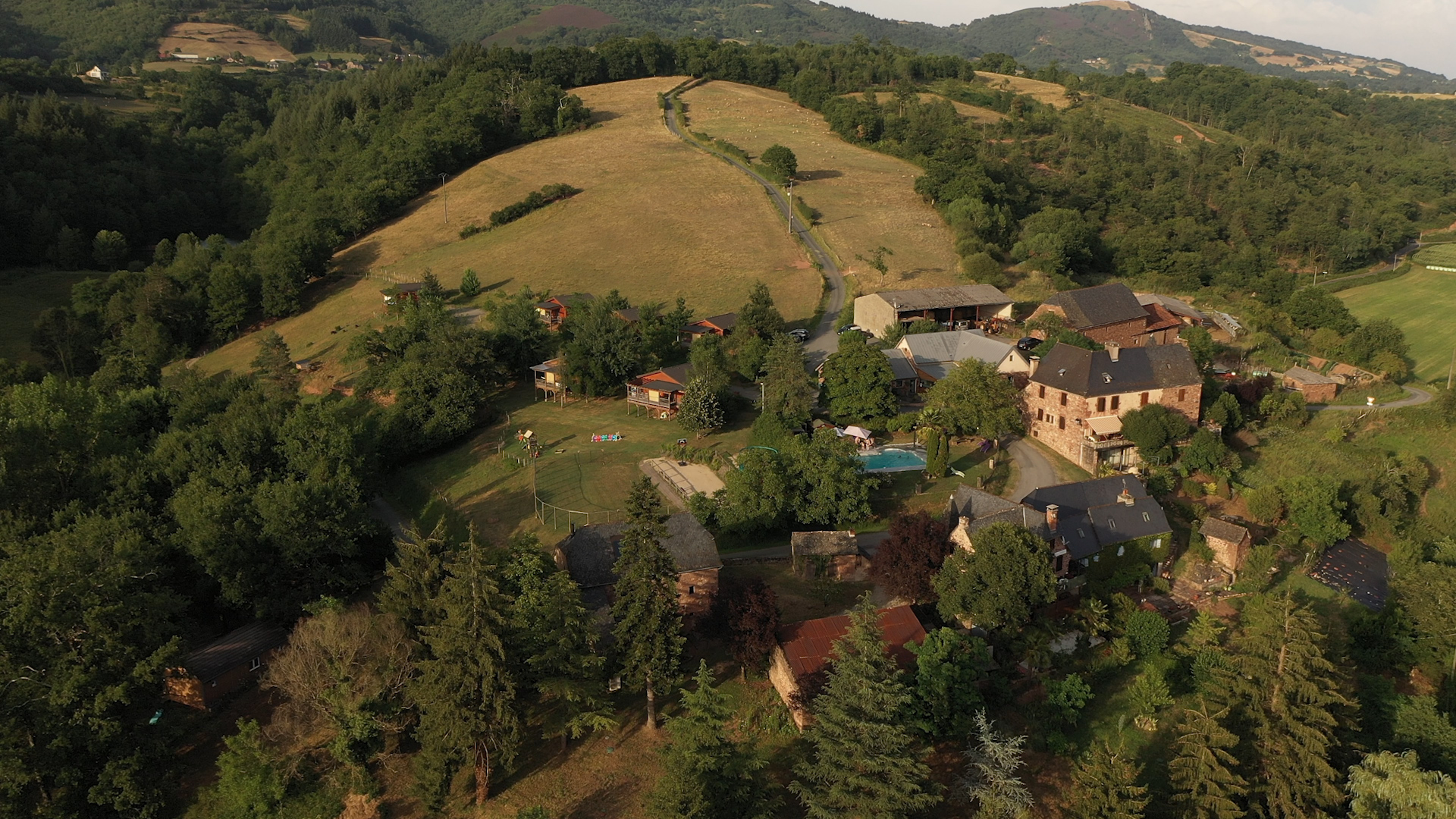 Vue aérienne de la ferme du Duzou